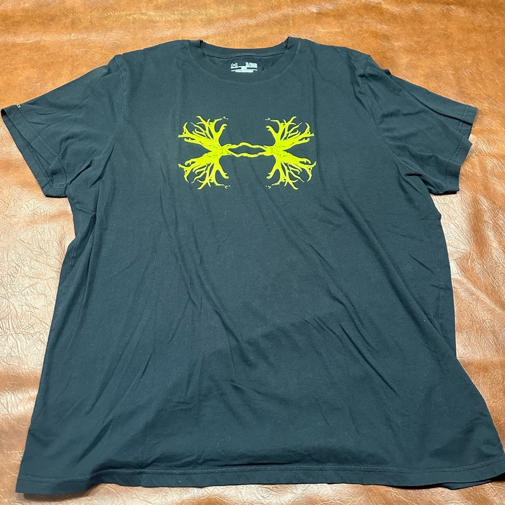 Under Armor T-Shirt